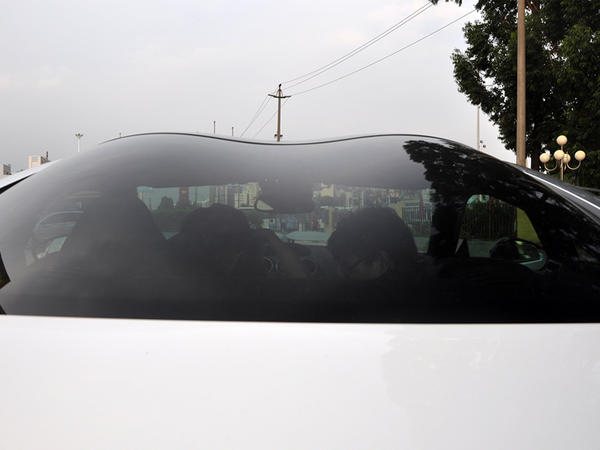 汽车挡风玻璃的正确保养方法